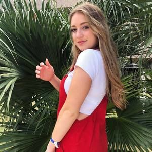 Meet your Posher, Emy